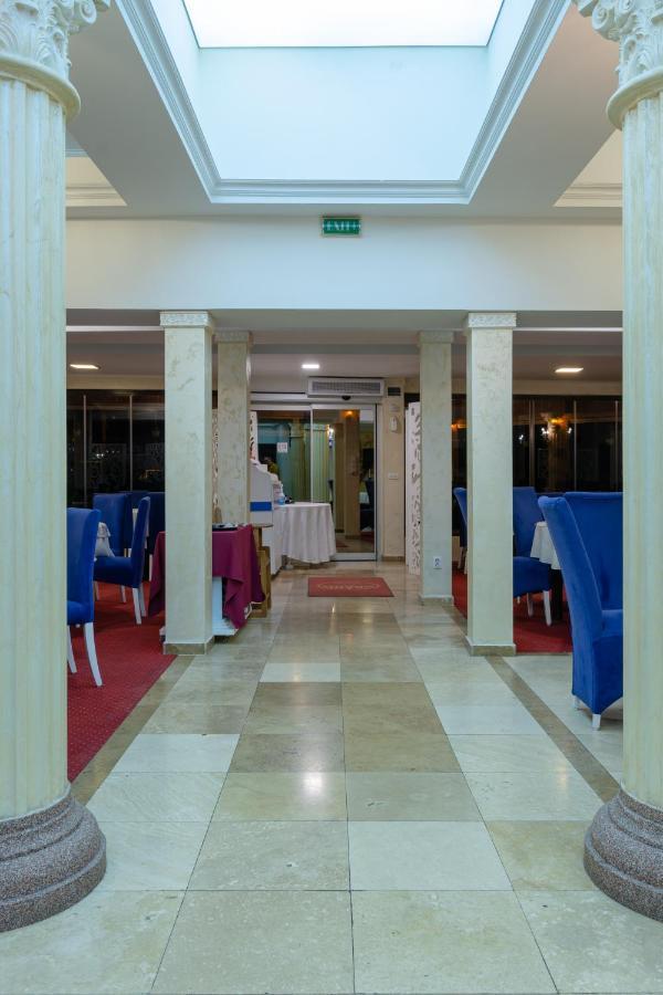 Hotel Grand เอโฟริเอนอร์ด ภายนอก รูปภาพ