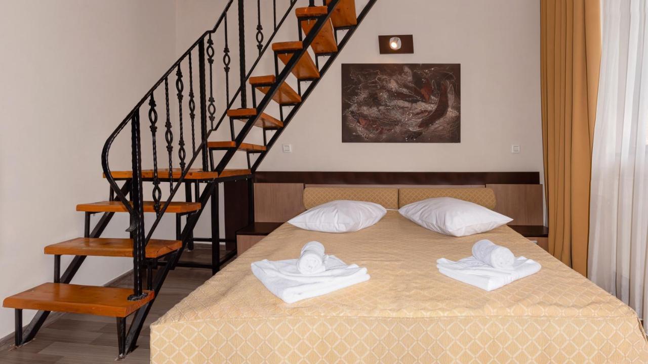 Hotel Grand เอโฟริเอนอร์ด ภายนอก รูปภาพ