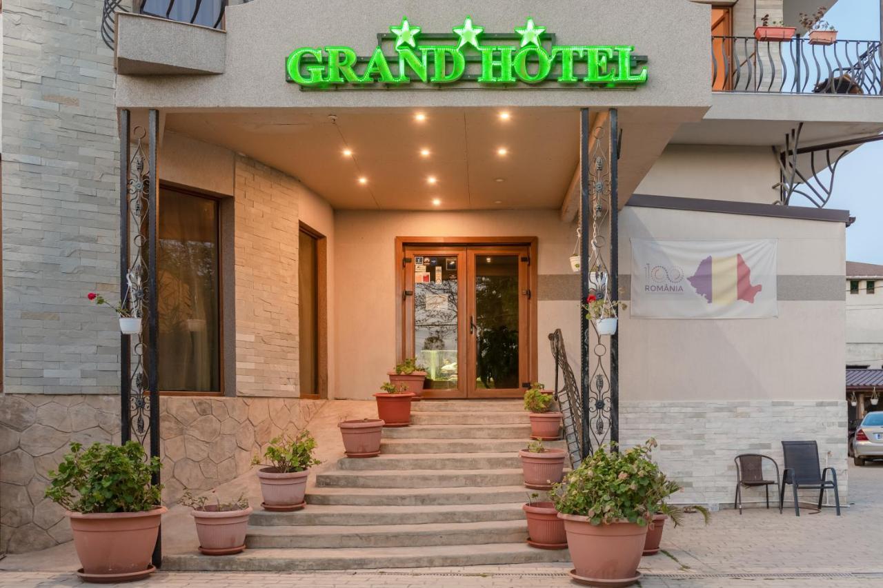 Hotel Grand เอโฟริเอนอร์ด ภายนอก รูปภาพ