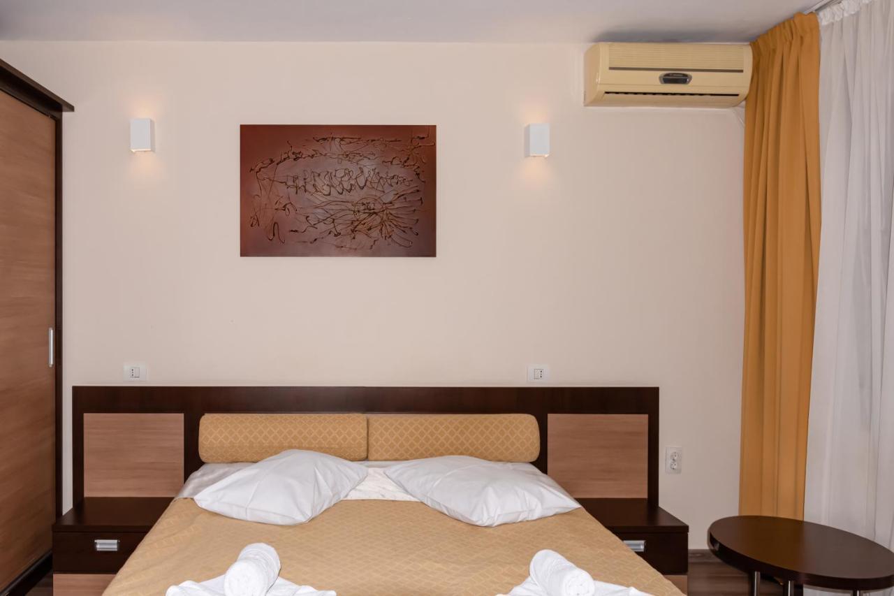 Hotel Grand เอโฟริเอนอร์ด ภายนอก รูปภาพ