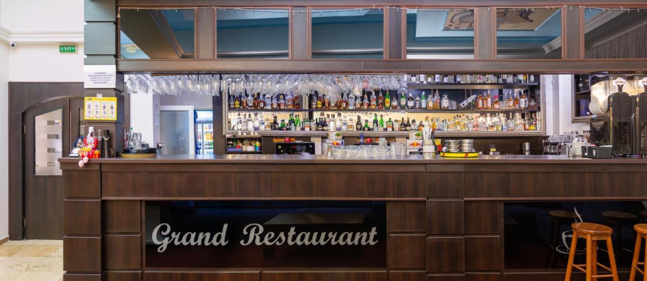 Hotel Grand เอโฟริเอนอร์ด ภายนอก รูปภาพ