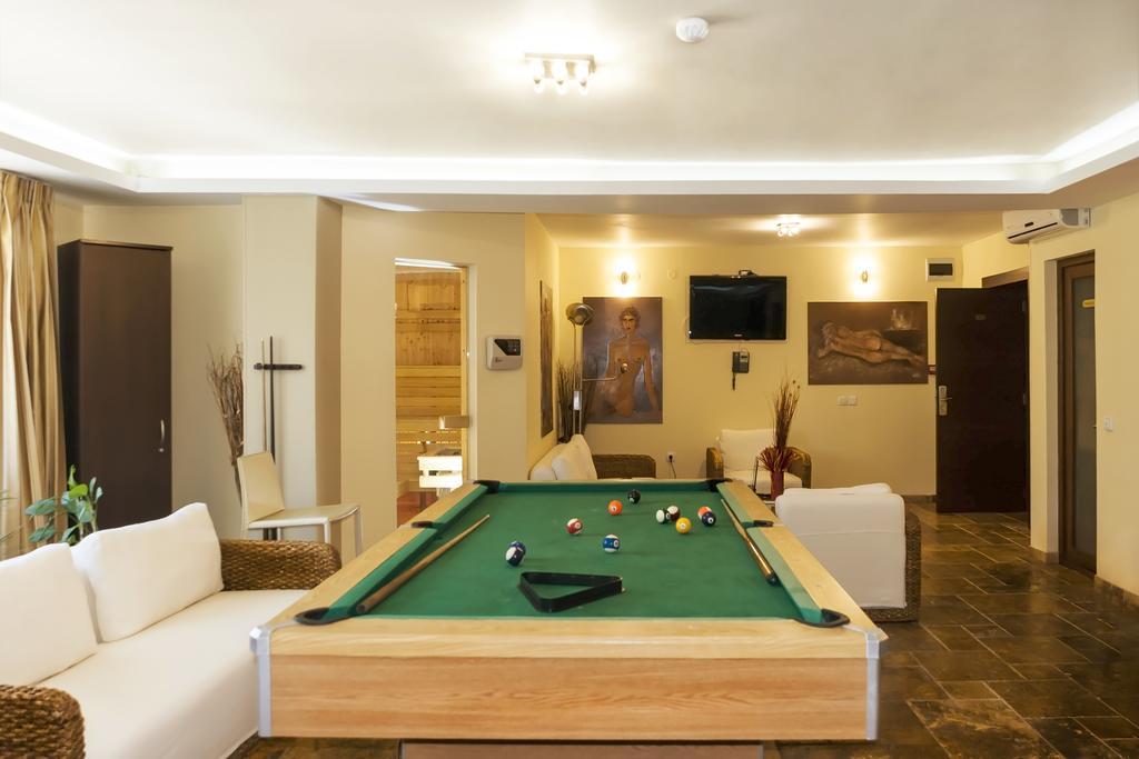 Hotel Grand เอโฟริเอนอร์ด ภายนอก รูปภาพ