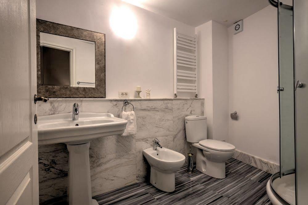 Hotel Grand เอโฟริเอนอร์ด ภายนอก รูปภาพ